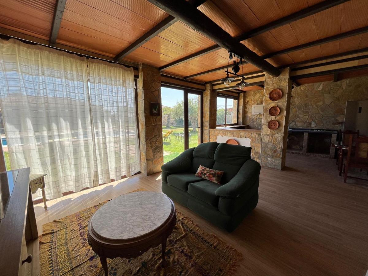 La Estacada Villa Lora del Rio Luaran gambar